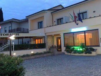 Hotel Santa Lucia Cascina Exterior foto
